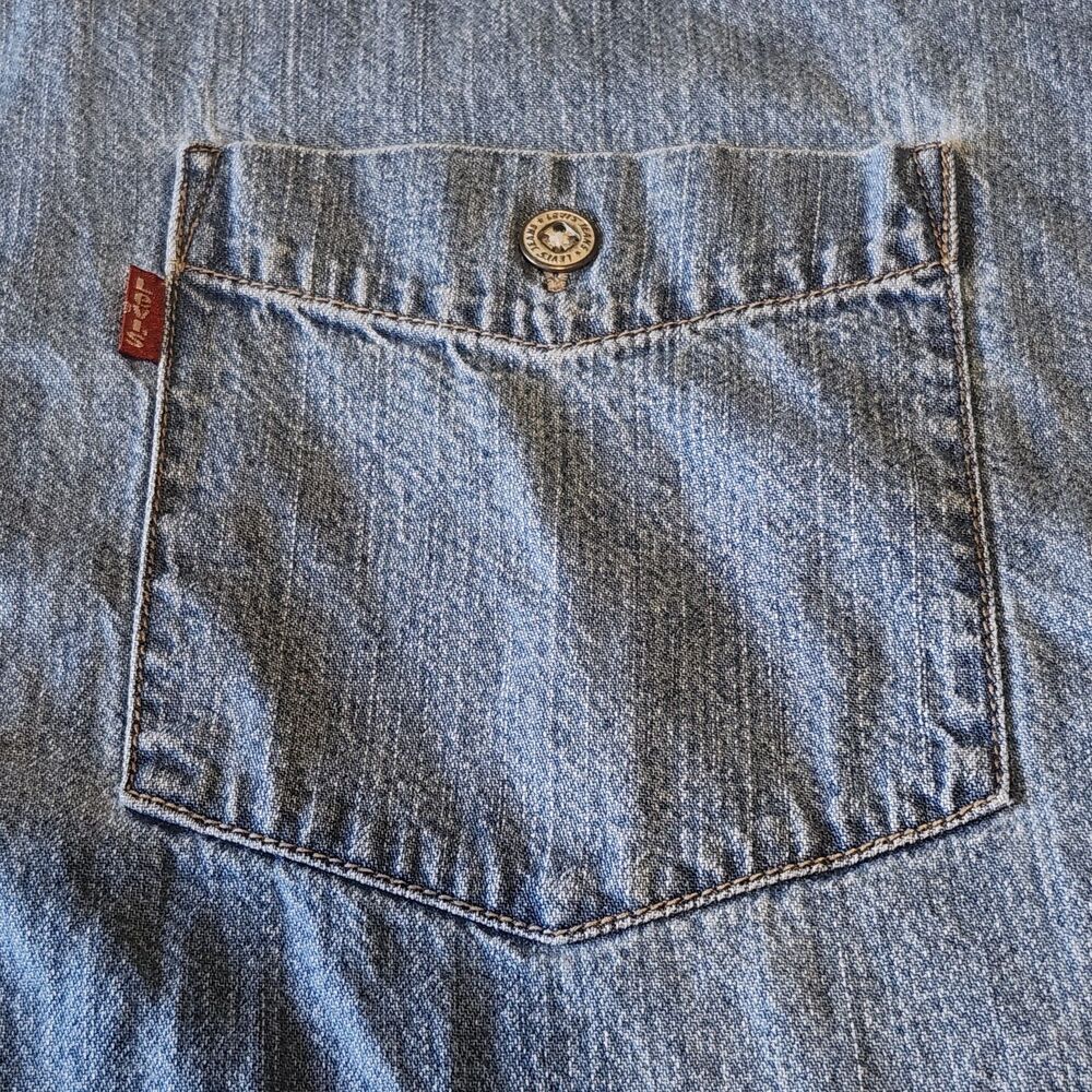 Vtg 90 Levis Red Tab Denim Button Up Mens Shirt Sz L Hong Kong Retro Workwear - Picture 6 of 11